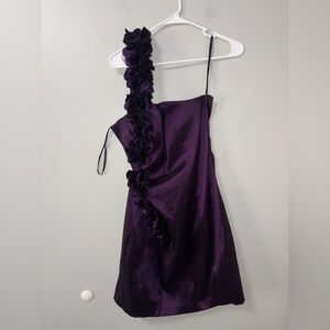Snap purple one shoulder floral accent formal mini dress juniors L sheath